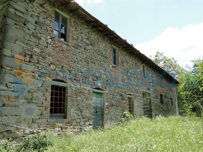 Rustico casale da ristrutturare in vendita a San Godenzo