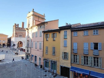 Ufficio da ristrutturare a Piacenza