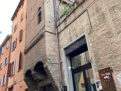 Vendita Appartamento, in zona CENTRO STORICO, BOLOGNA