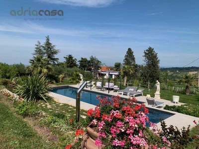 Villa Bifamiliare in Vendita ad Coriano - 950000 Euro