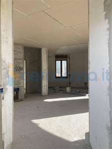 Villa da ristrutturare, in vendita in Via Ciardo, Castel Volturno