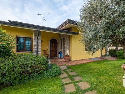 Villa di 400 mq in vendita Via GHEDI, Montichiari, Brescia, Lombardia