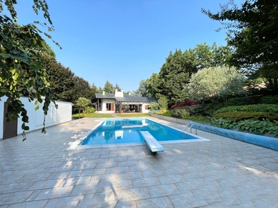 Villa di 550 mq in vendita Via Pellico, Lesmo, Lombardia