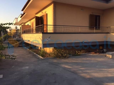 Villa in ottime condizioni, in vendita in Via Berardinetti 2, Scafati