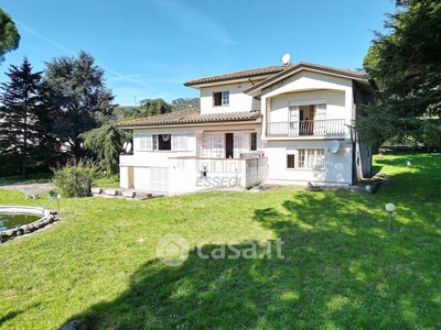 Villa in Vendita in Via di Balbano 78 a Lucca