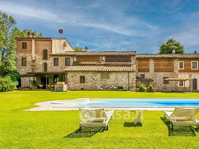 Villa in Vendita in Via Della Macchia a Lucca