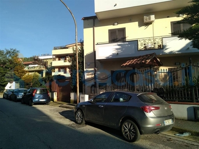 Villa in vendita in Via Marino, Caserta