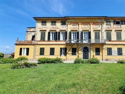 Villa storica sulle colline Lucchesi