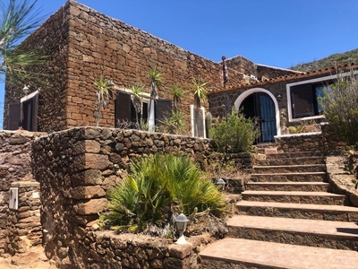 Villetta a schiera vista mare a Pantelleria