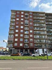Appartamento in Vendita a Torino Via Andrea Sansovino, 116