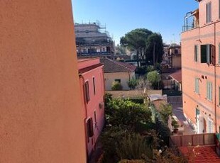 Appartamento in vendita Via dei Carraresi , Roma