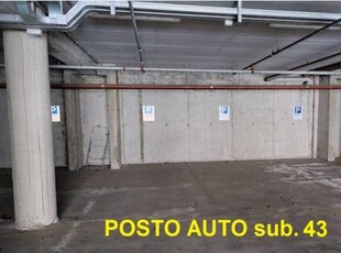 Box - Garage - Posto Auto in Vendita a Verona