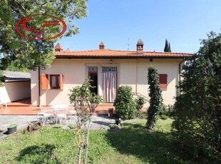 Casa Bi - Trifamiliare in Vendita a Montevarchi Chiantigiana