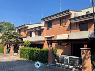 Casa Bi - Trifamiliare in Vendita a Padova Mandria