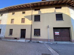 Casa Bi - Trifamiliare in Vendita a Premariacco Orsaria