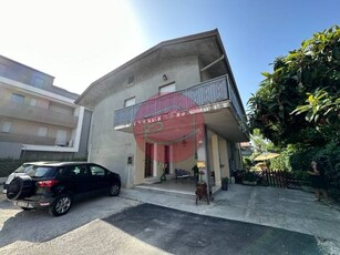 Casa Bi - Trifamiliare in Vendita a Santarcangelo di Romagna Santarcangelo di Romagna - Centro