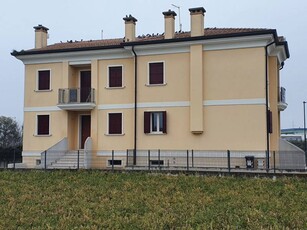 Casa Bi - Trifamiliare in Vendita a Villa del Conte Abbazia Pisani