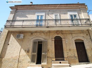 Casa indipendente con terrazzo a Ururi