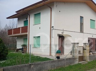 Casa indipendente di 270 mq a Rivignano Teor