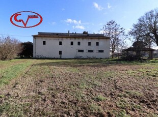 Casa indipendente in Vendita a Montevarchi Chiantigiana