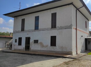 Casale ex O.N.C. in vendita a Pantano d'Inferno