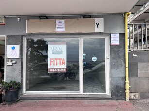 Locale su 2 livelli in via Orazio