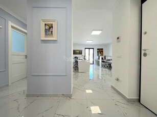 Ufficio in Affitto ad Catanzaro - 1500 Euro
