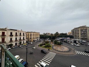 Vendita Appartamento, in zona CORSO UMBERTO, SIRACUSA