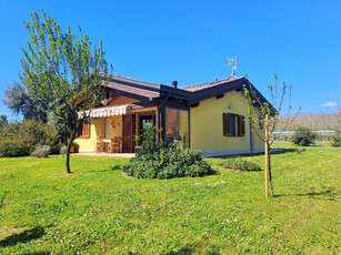 Villa a Tuoro sul Trasimeno - Rif. V301