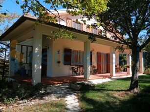 Villa in ottime condizioni, in vendita in Via Fonte Del Ragosto 3, Ostra