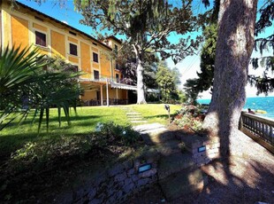 Villa in Vendita a Manerba del Garda