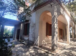 Villa in Vendita a Matino