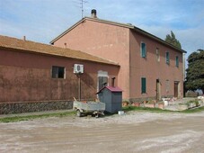 Rustico casale da ristrutturare in zona Montiano a Magliano in Toscana