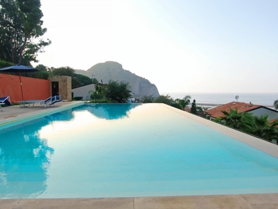 Appartamento a Cefalù con piscina e terrazza