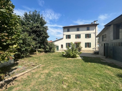 Casa indipendente con giardino a Canneto Pavese