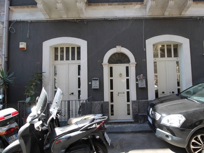 Appartamento indipendente in vendita a Catania Via Plebiscito