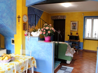 Casa semi indipendente in vendita a Borgo Vercelli Vercelli