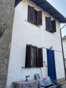 Casa semi indipendente in vendita a Sartirana Lomellina Pavia