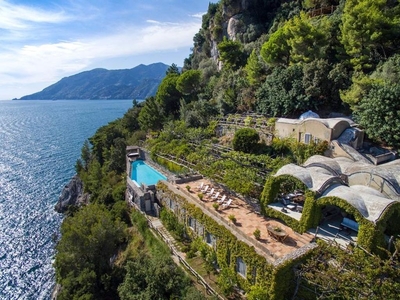 Esclusiva villa di 324 mq in affitto Maiori, Italia