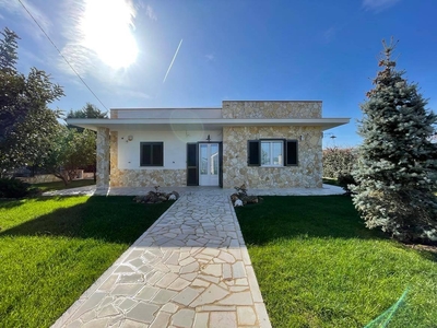 Villa in vendita a Canosa Di Puglia Barletta-andria-trani