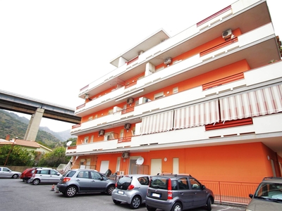 Appartamento in vendita a Ali' Terme Messina