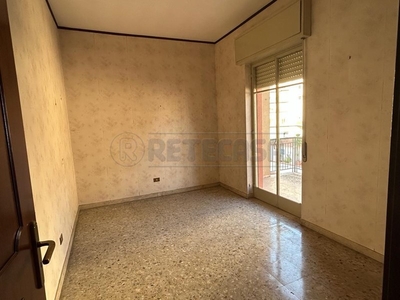 Appartamento in Vendita a Caltanissetta, 70'000€, 133 m²