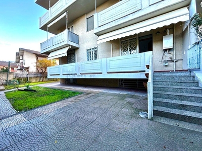 Appartamento in vendita a Carrara Massa Carrara Marina Di Carrara