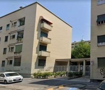 Appartamento in Vendita in Via Dalmazio Birago 2 a Milano