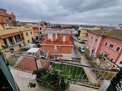 Appartamento in Vendita in Via Enrico Bondi a Roma