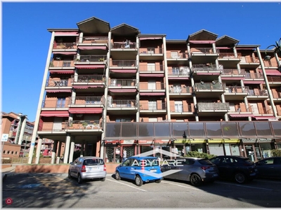 Appartamento in Vendita in Via Giovanni Arpino 9 a Torino