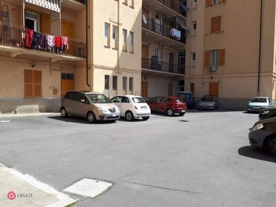 Appartamento in Vendita in Via Giovanni Torti a Genova