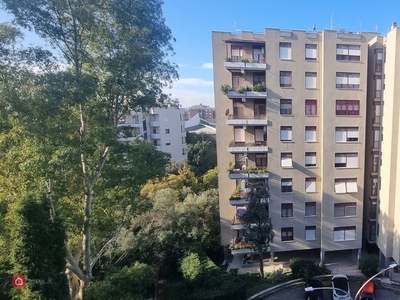 Appartamento in Vendita in Via Mario de Renzi 48 a Roma