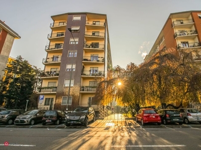 Appartamento in Vendita in Via Mincio 30 a Milano