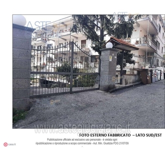 Appartamento in Vendita in Via Posillipo 69 a Napoli